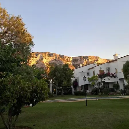 1 Bed-sleeps 2-gardens-pool-10 Min To Dénia